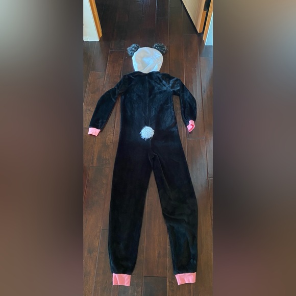 Ardene panda onesie - Picture 2 of 3